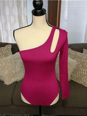 NWOT Zara Magenta Asymmetrical One-Shoulder Long-Sleeve Cut-Out Bodysuit